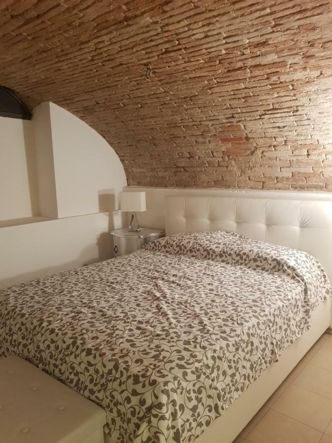 Casa Rossella Apartment เวโรนา ภายนอก รูปภาพ