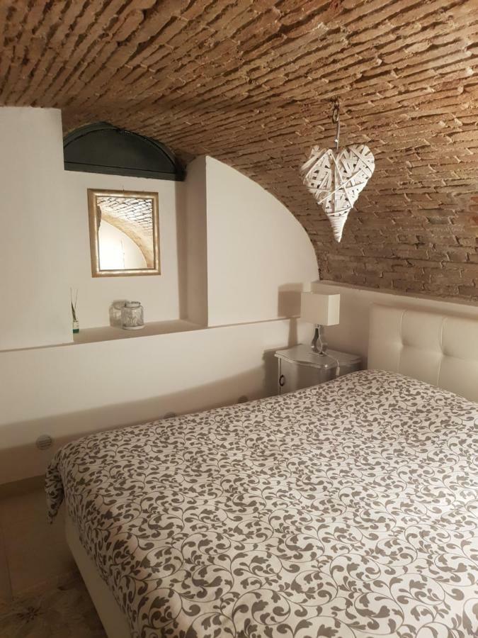Casa Rossella Apartment เวโรนา ภายนอก รูปภาพ